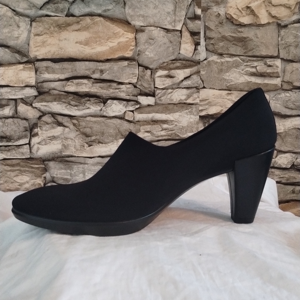 ECCO SHAPE 55 PLATEAU SHOOTIE women's 8
